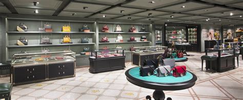 gucci airport east|Gucci, Shopping .